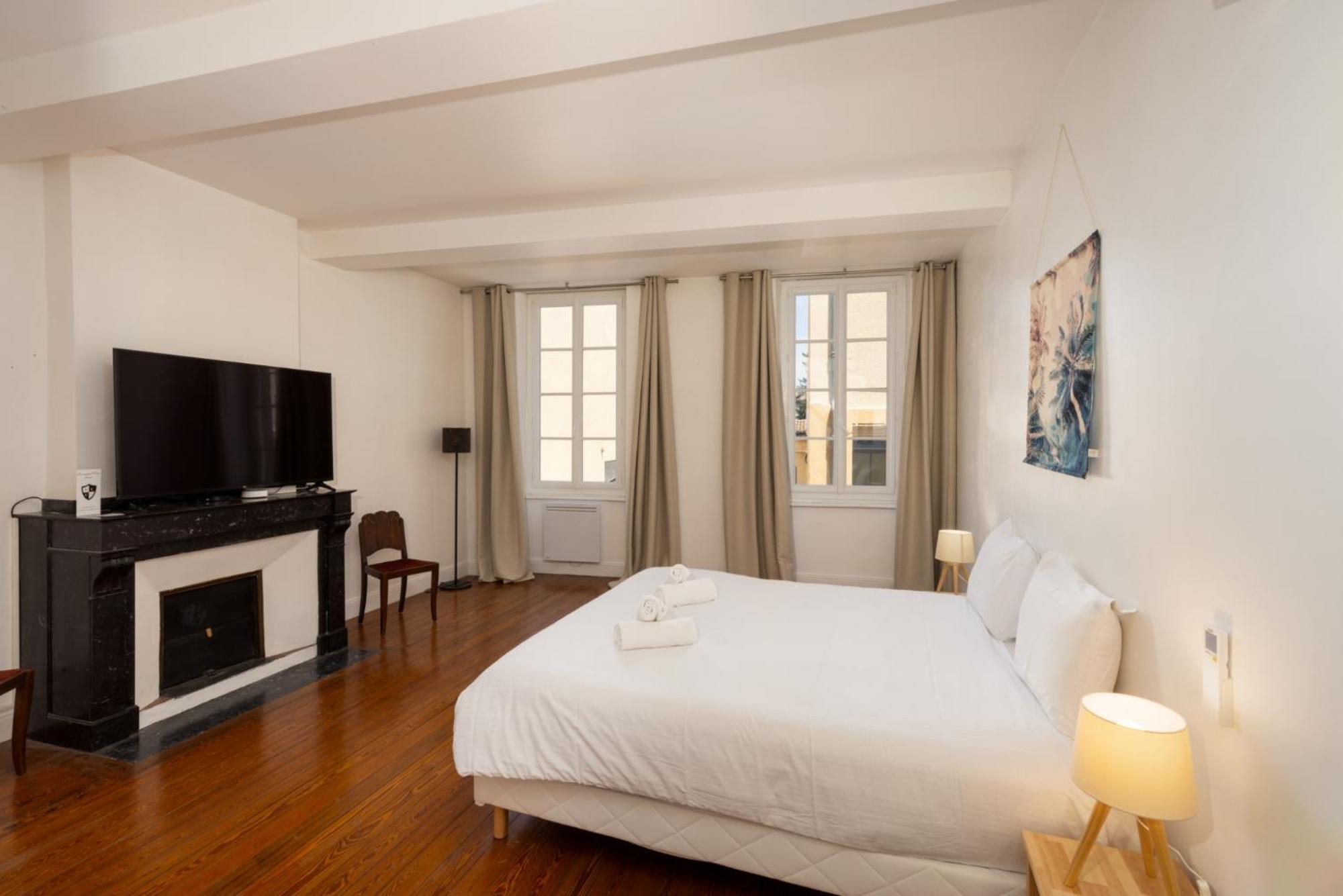 Appartamento Le Grand Authentique Carcassonne Esterno foto